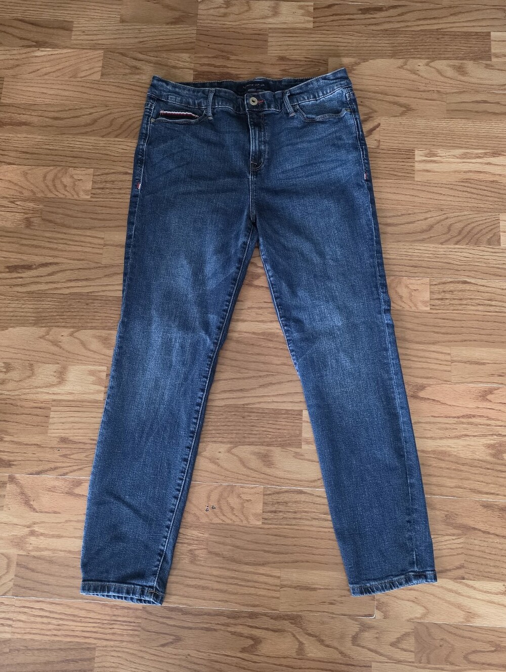 Tommy Hilfiger Women's Skinny Jeans in Dark Blue Wash